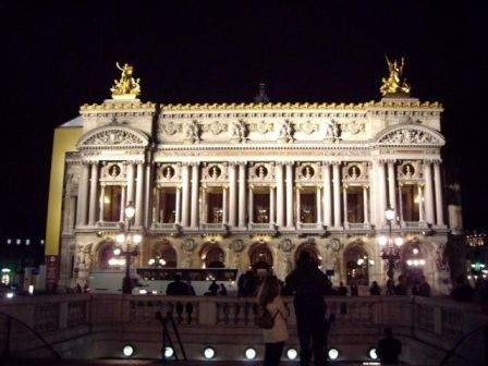 夜のガルニエ宮