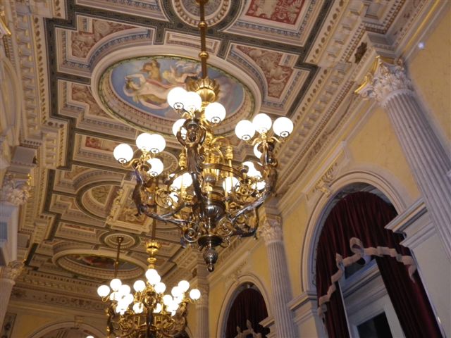 ゼンパーオーパー内、ロビーの天井