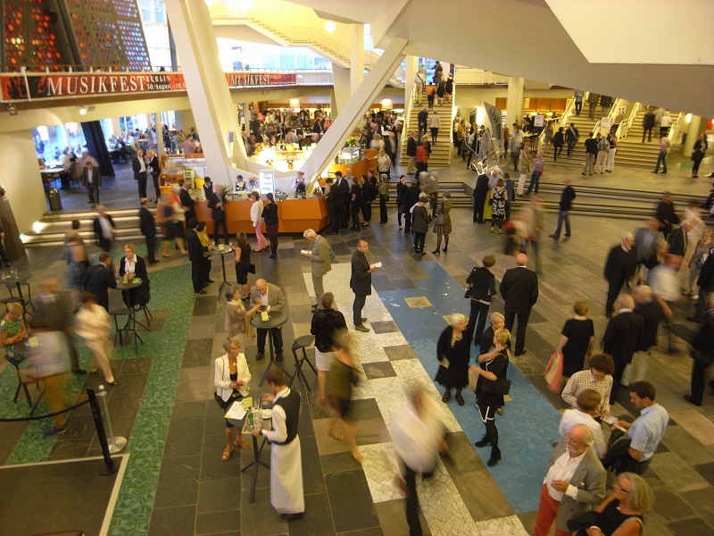 フィルハーモニーのロビー